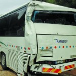 Colisão de camião com autocarro escolar faz 16 feridos