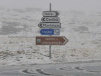 Neve obriga ao fecho de três troços rodoviários na Serra da Estrela