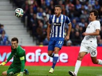 FC Porto vence Académica por 3-1