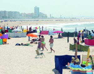 Instabilidade meteorológica não afetou turismo nas praias no concelho. FOTO CLÁUDIA TRINDADE