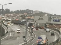 Despiste de camião condiciona trânsito no IC2 à entrada de Coimbra