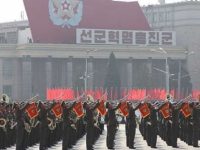 Coreia do Norte lança mísseis e ameaça continuar com os testes de armamento