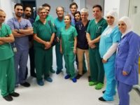 Parlamento felicita equipa médica que operou 14 crianças na Jordânia