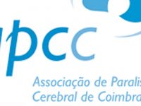 Associação de Paralisia Cerebral de Coimbra promove artes plásticas “para ver e comprar”