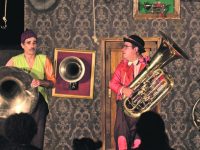 Acrobacias, concerto de percussão e um homem-roda no festival Xarivari na Lousã