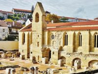 Ruína do Mosteiro de Santa Clara-a-Velha reabre para a semana