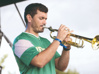 A dura melodia da vida não impediu  Luís de tocar e encantar com o trompete